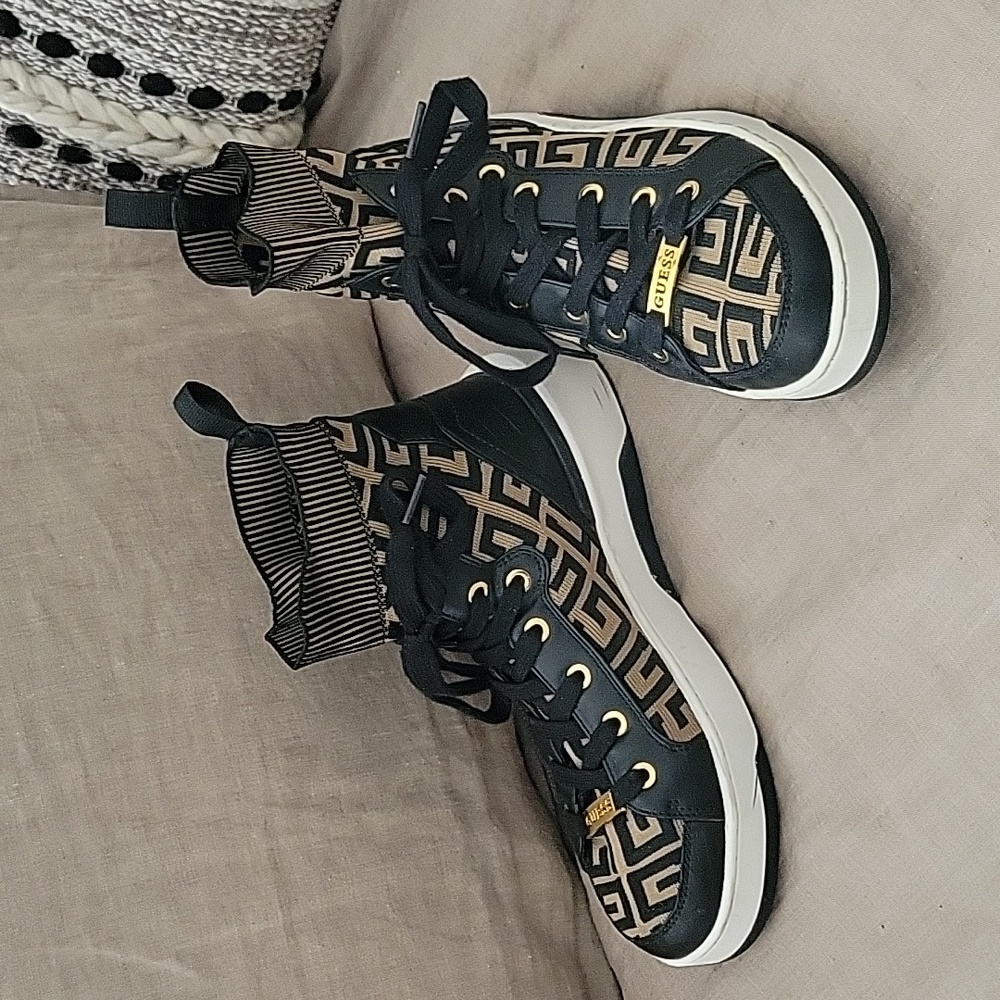 Guess Manny High-Top Sneaker Black/Brown Logo-Jacquard Knit Upper 8 M